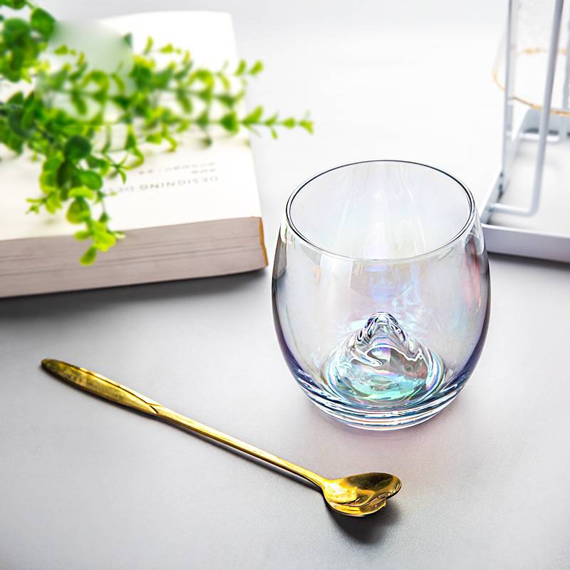 Short thickened transparent crystal glass