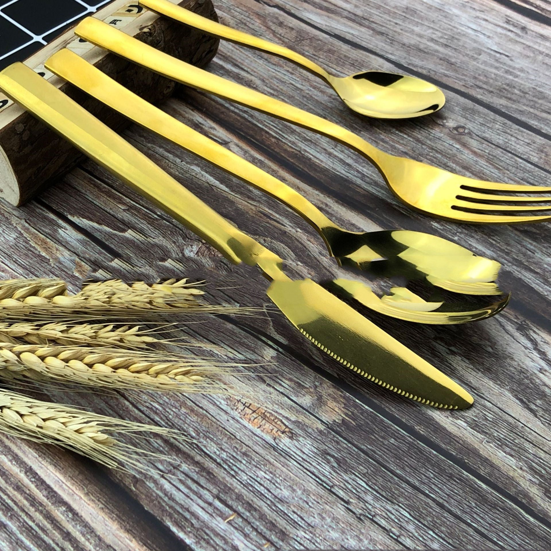 Stainless Steel Western 24 Pieces Cutlery Set